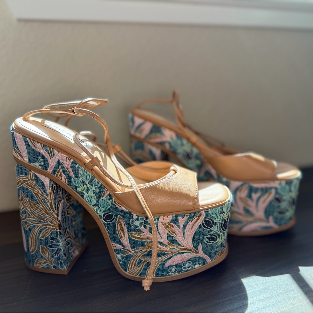 Steve Madden Platform Lace Up Heels